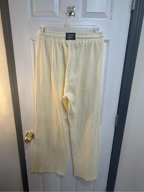 Lulu Mac athletica Cream Wide-Leg Sweatpants